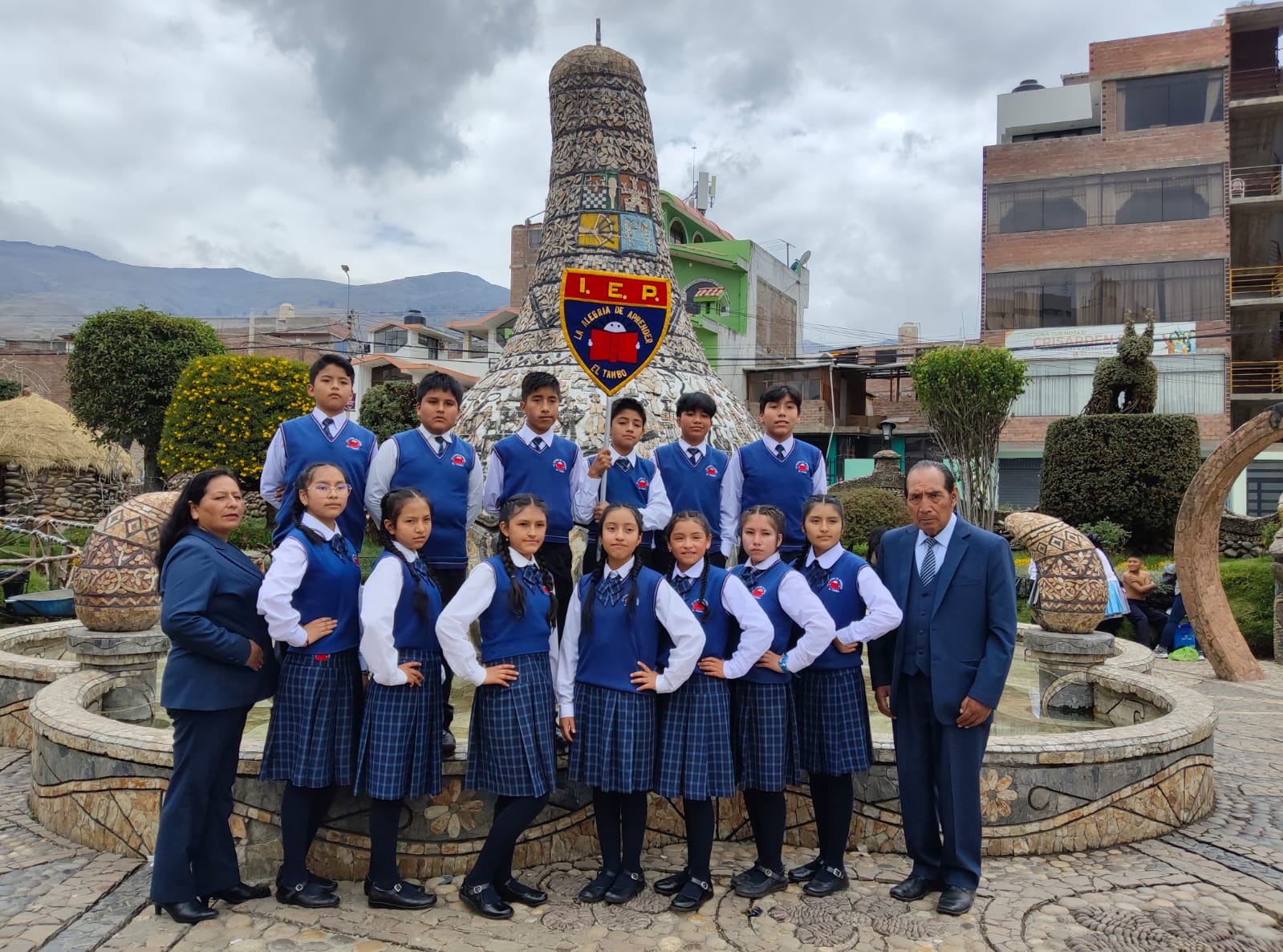 Conoce  a nuestro  Escuela